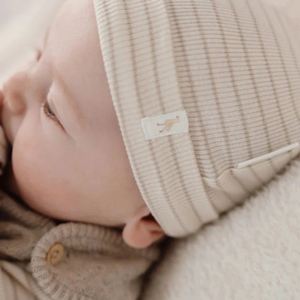 Little Dutch Babymutsje Beige - Gestreept