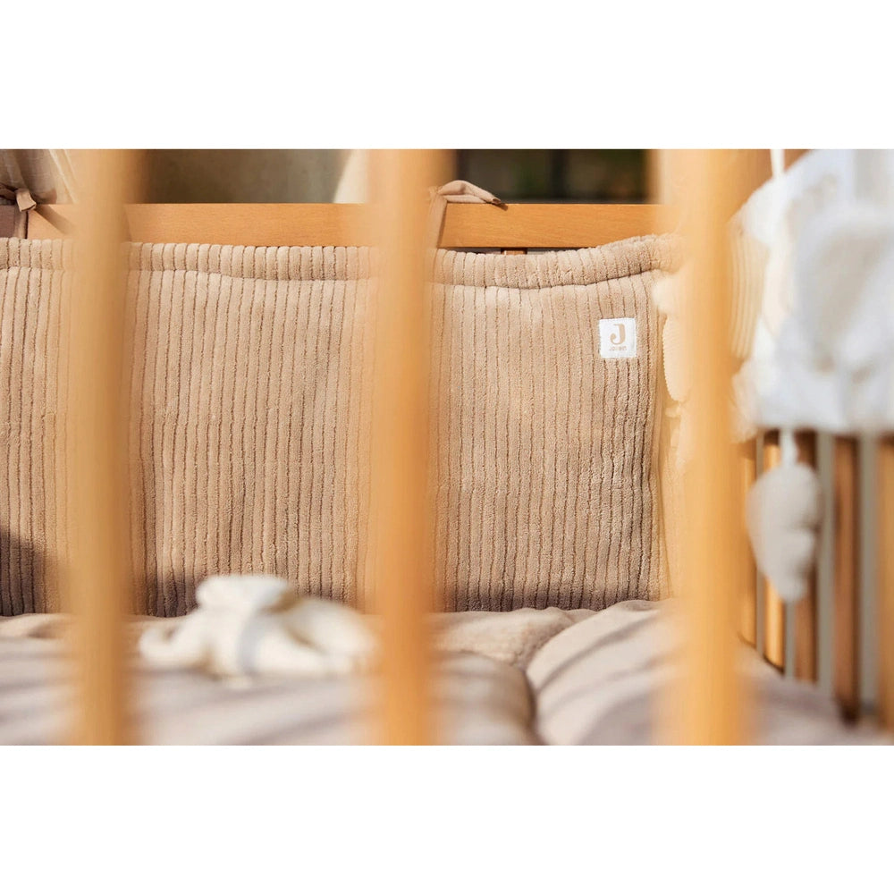 Jollein Boxbumper Ribstof - Milky Coffee