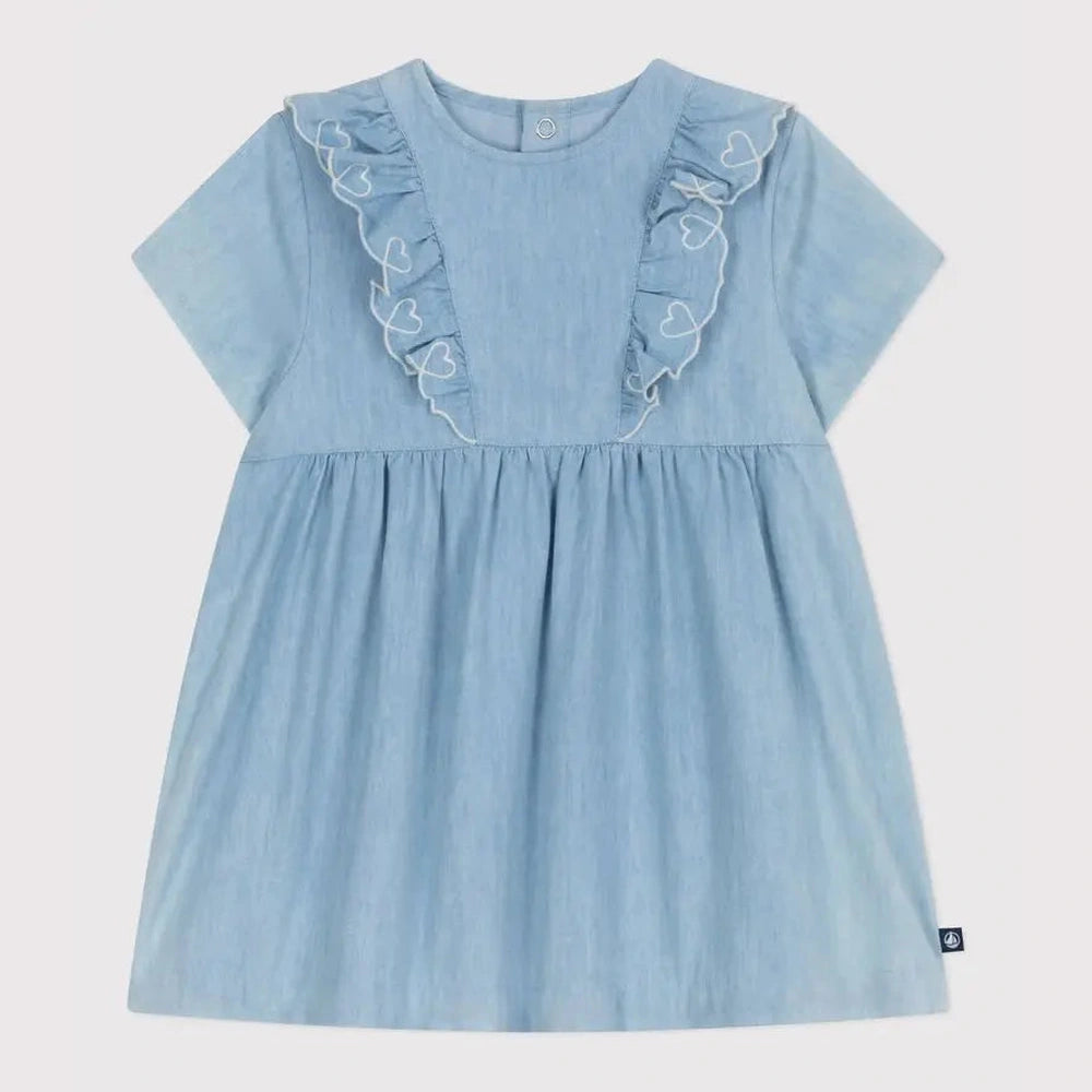 Petit Bateau | Katoenen babyjurkje met korte mouwen en geborduurde hartjes van chambray