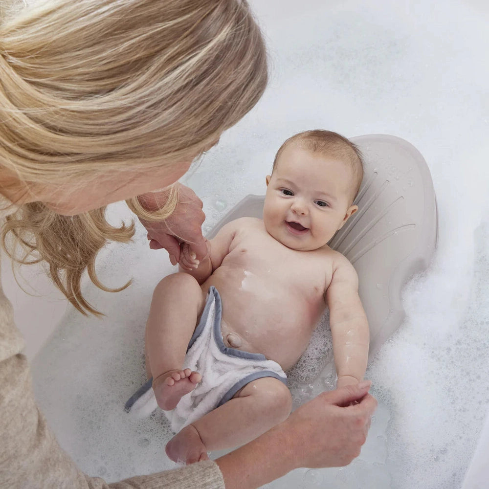 Shnuggle Newborn Baby Bath Support Ergonomic, Non-Slip & Quick-Dry 0-3 maanden - Grey