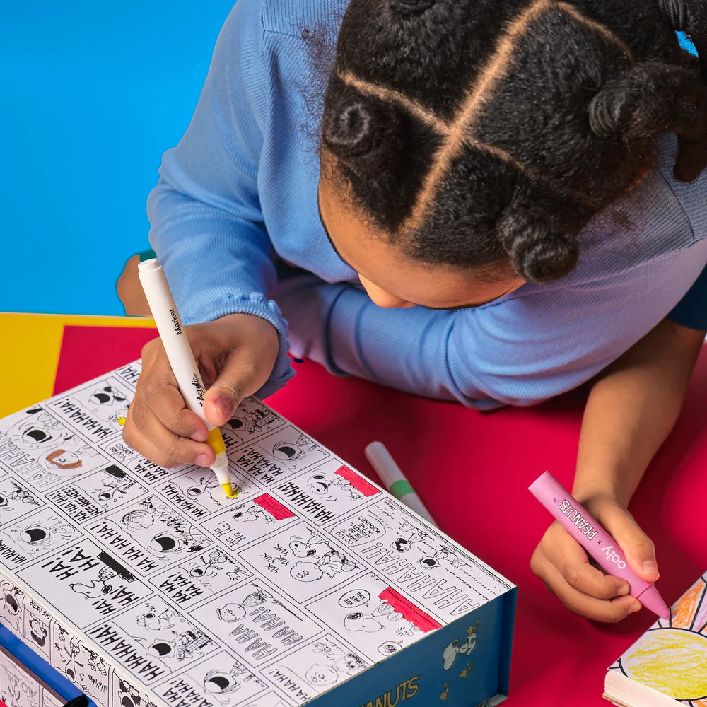 Ooly x Peanuts Kleur- en Stickerboek