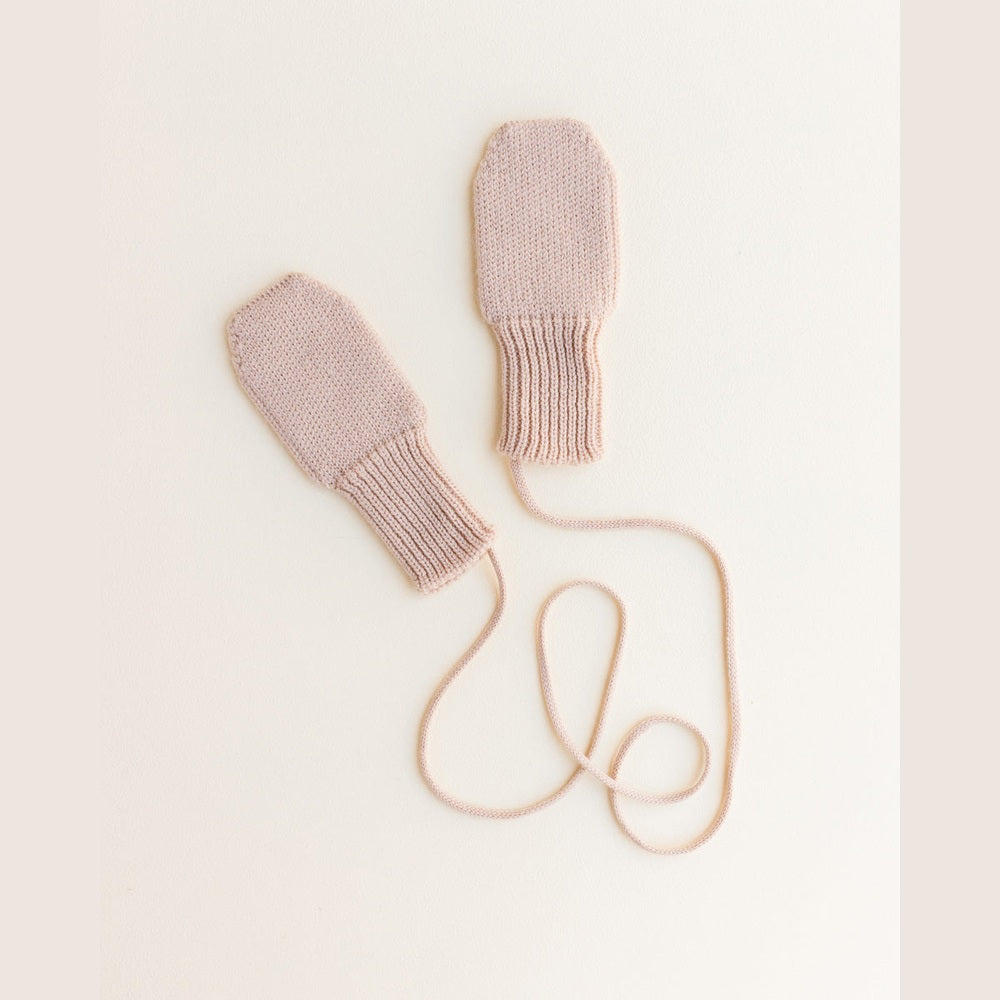 Hvid Wantjes Apricot 6m - 2j